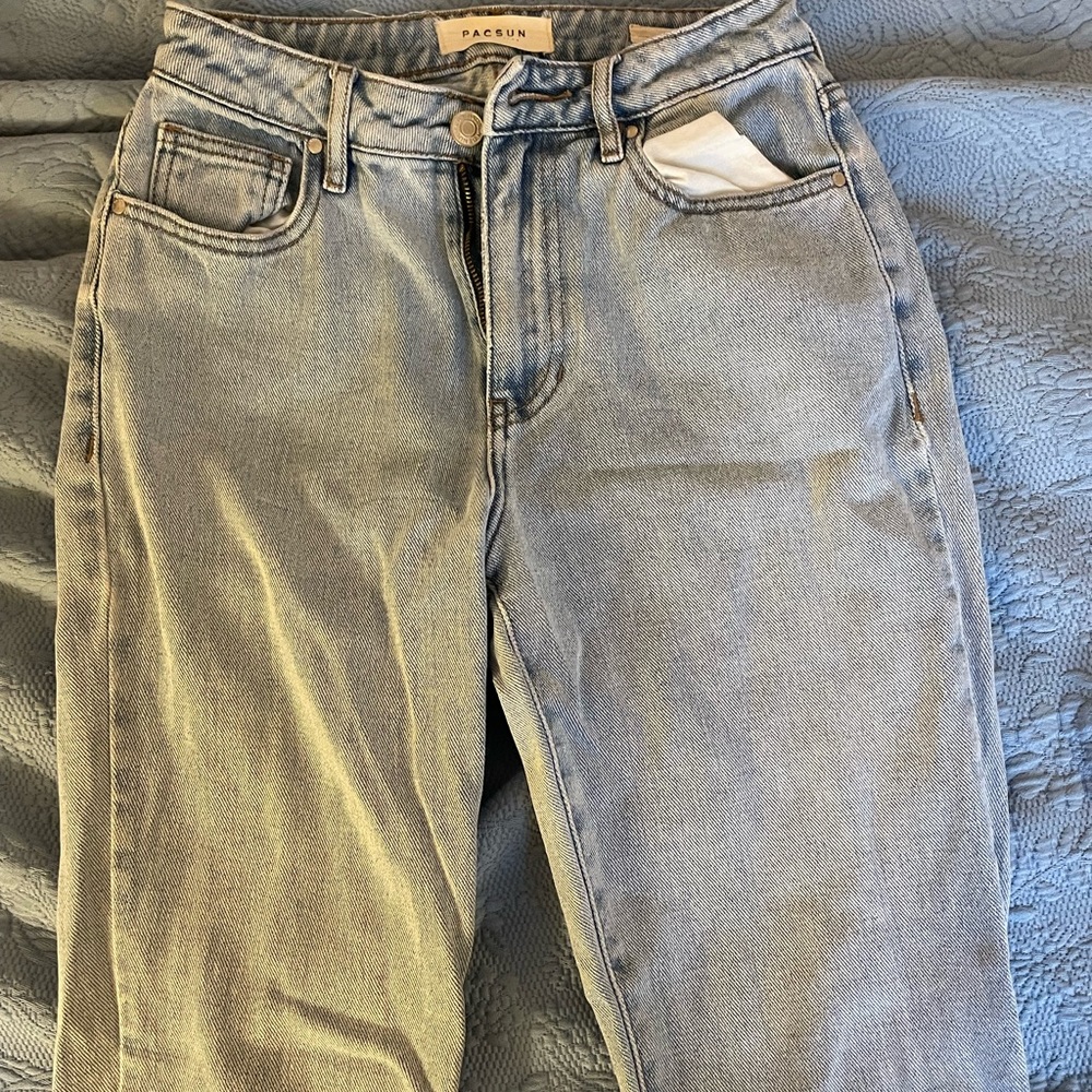 Pacsun’s mom jeans